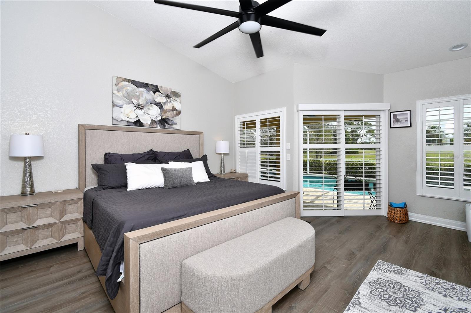 Image 22 of 34 For 3945 Cape Cole Boulevard