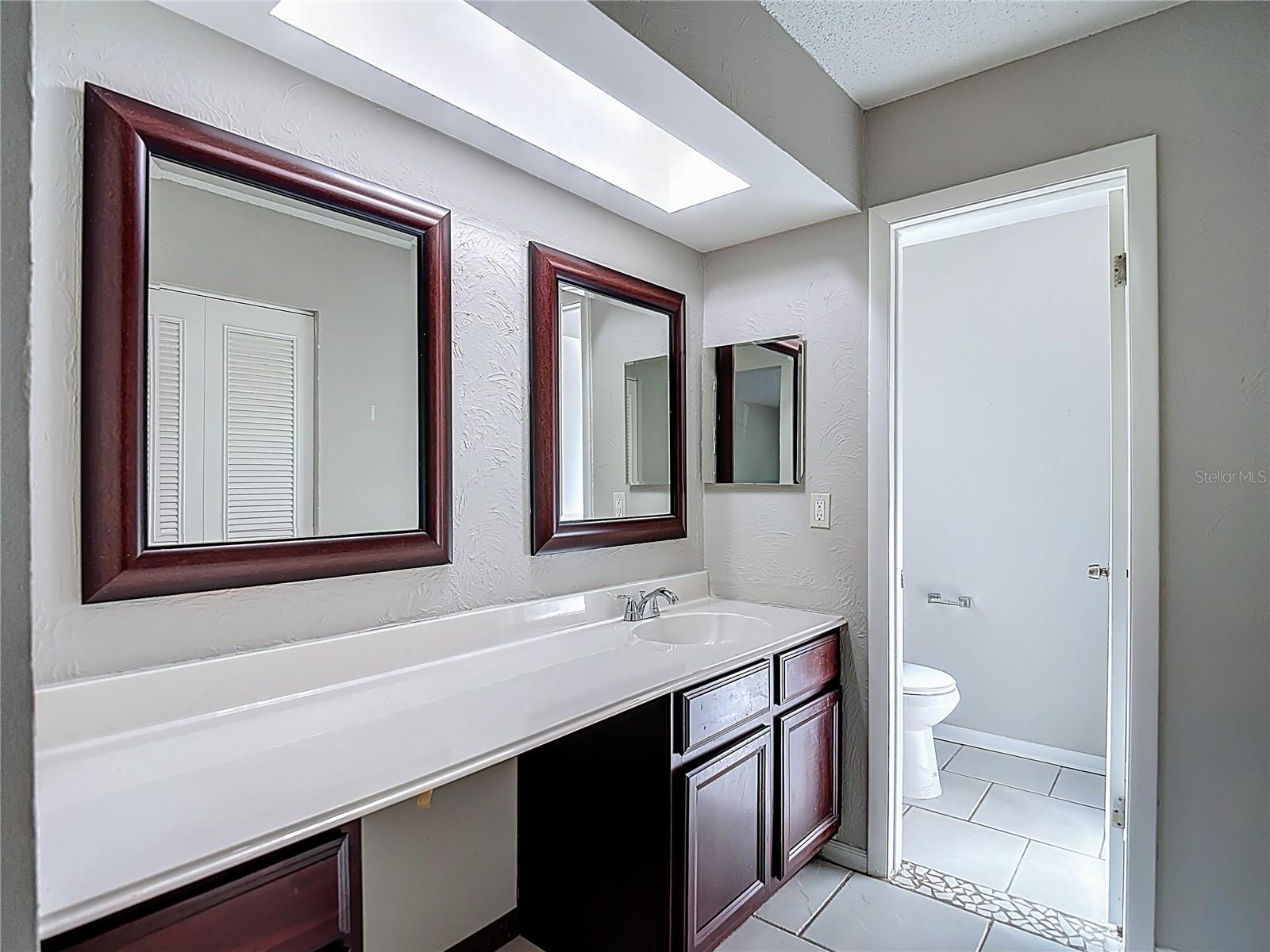 Image 28 of 55 For 11225 Taft Lane