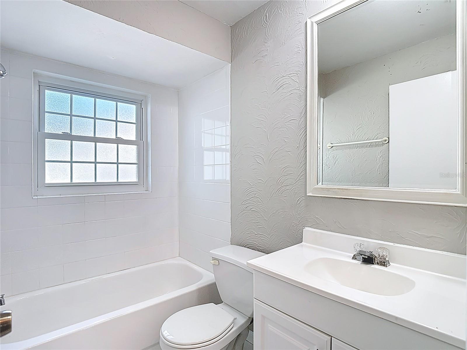 Image 42 of 55 For 11225 Taft Lane