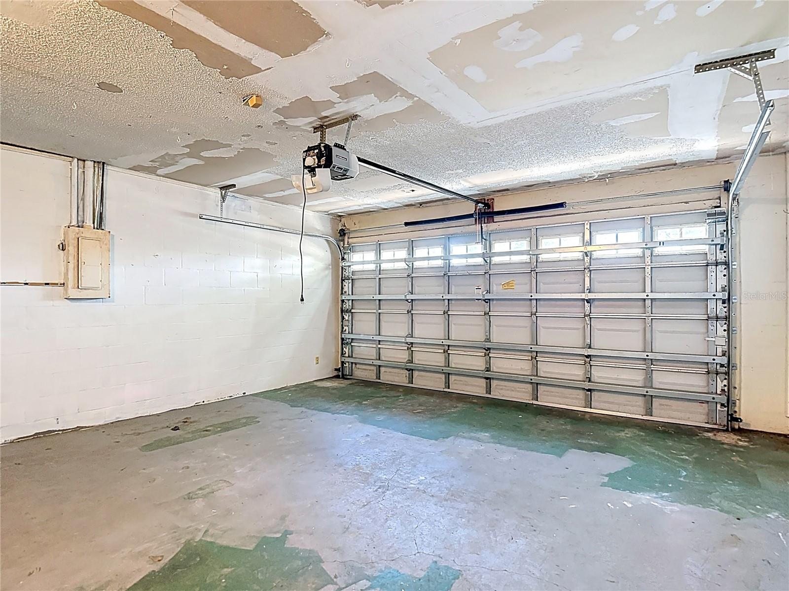 Image 46 of 55 For 11225 Taft Lane