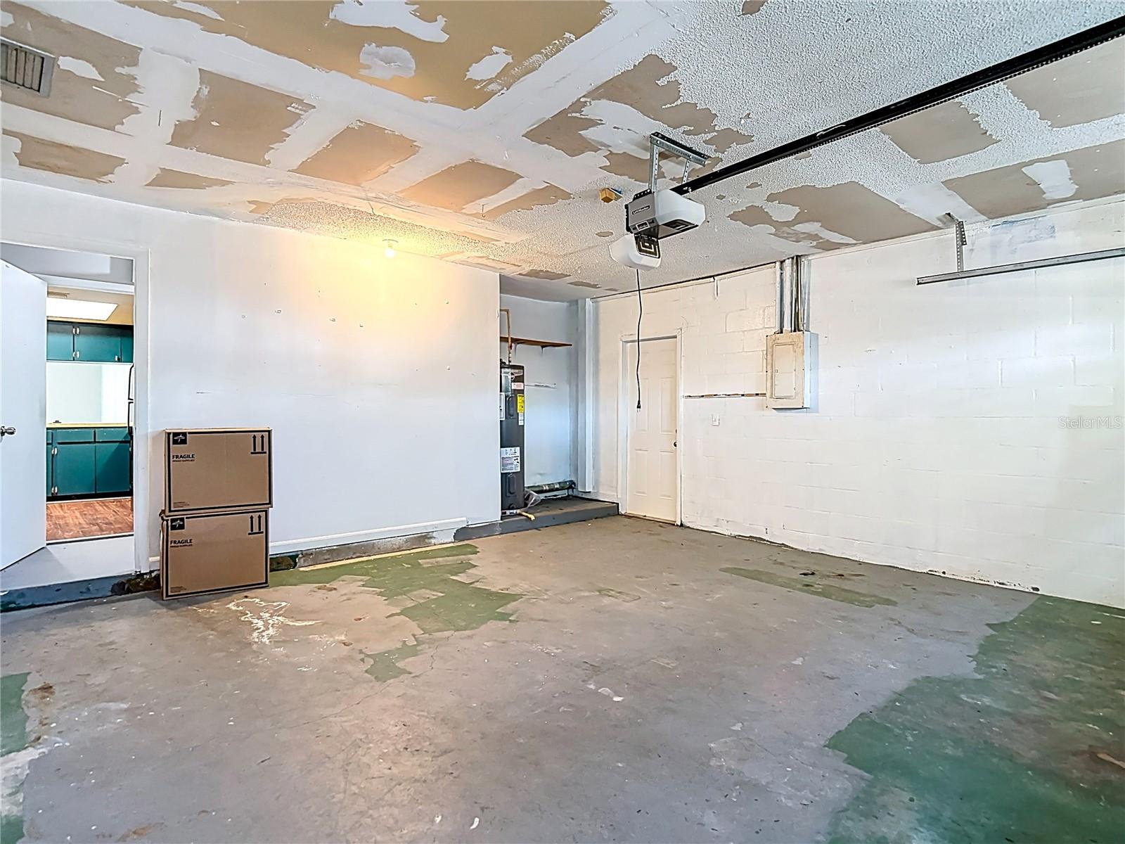 Image 47 of 55 For 11225 Taft Lane