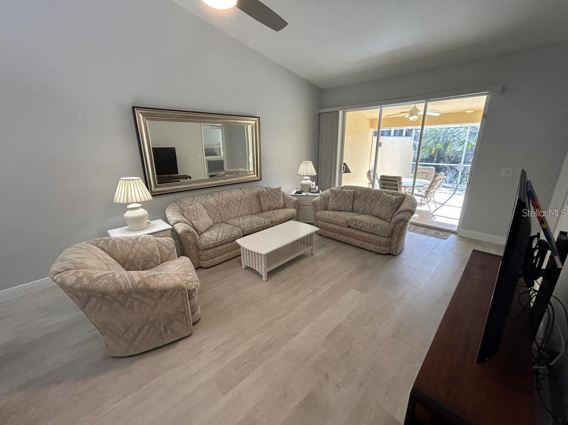 Image 5 of 14 For 3701 Albacete Circle 98