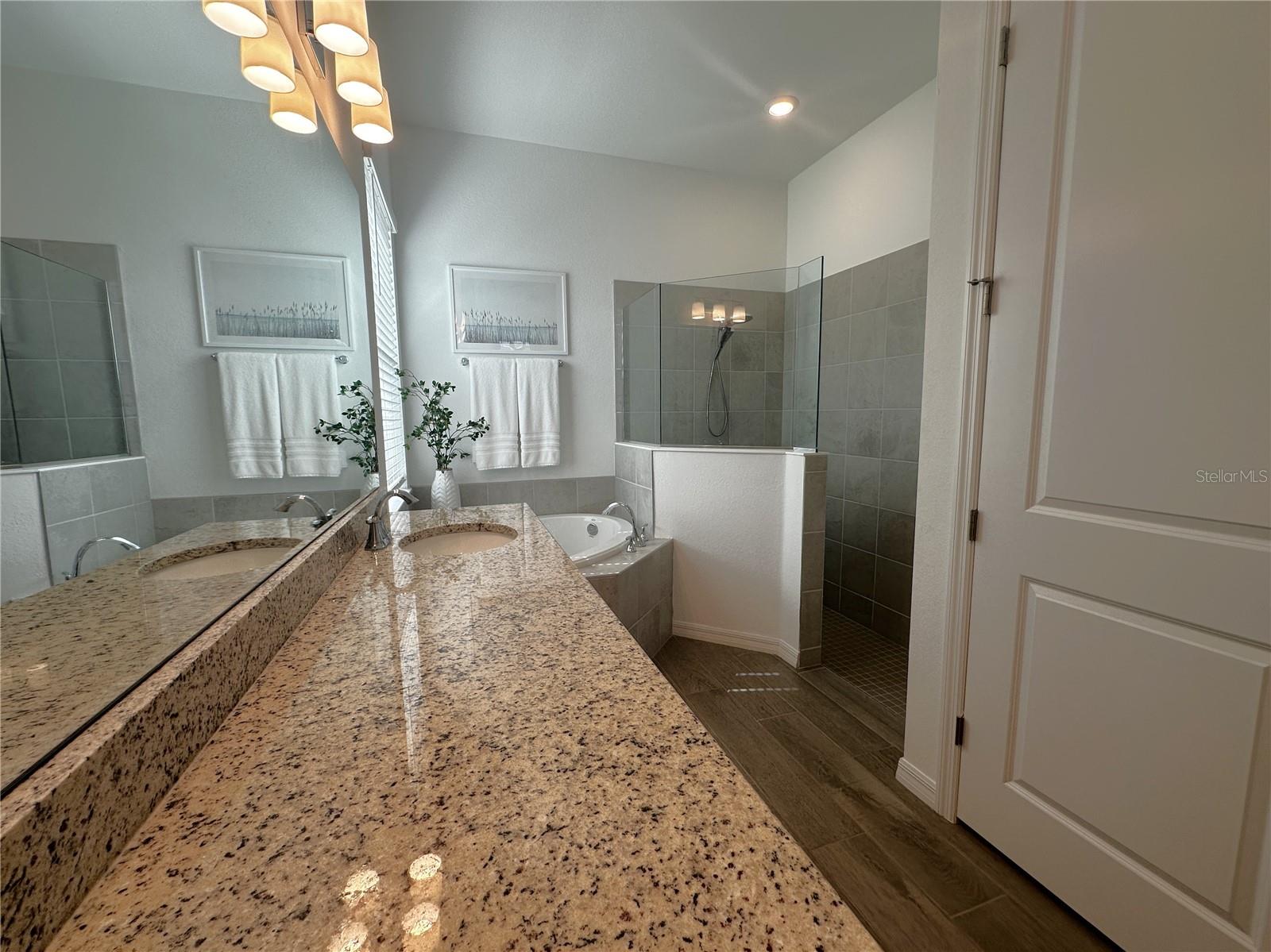 Image 18 of 75 For 14897 Cherry Blossom Way