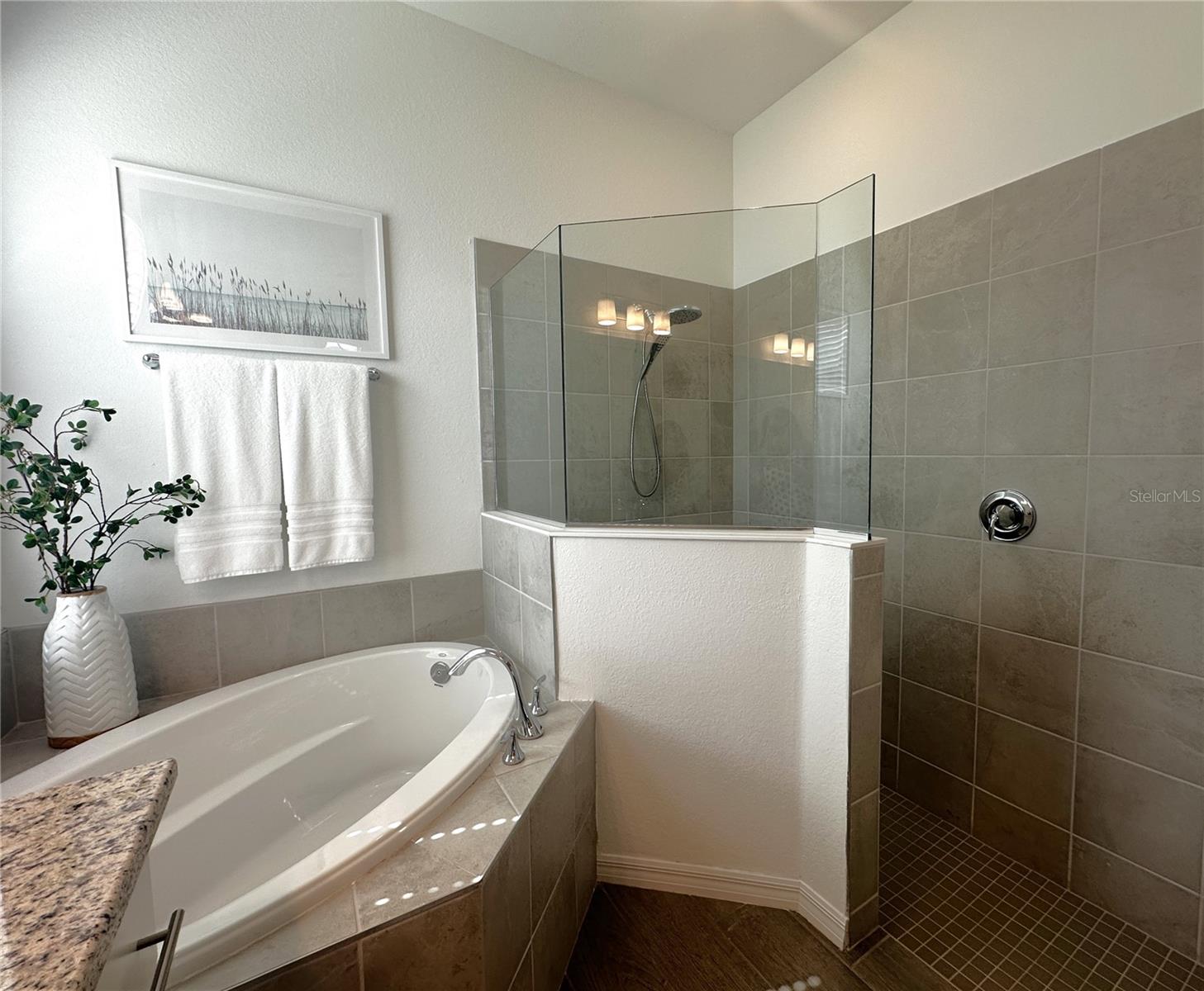 Image 19 of 75 For 14897 Cherry Blossom Way