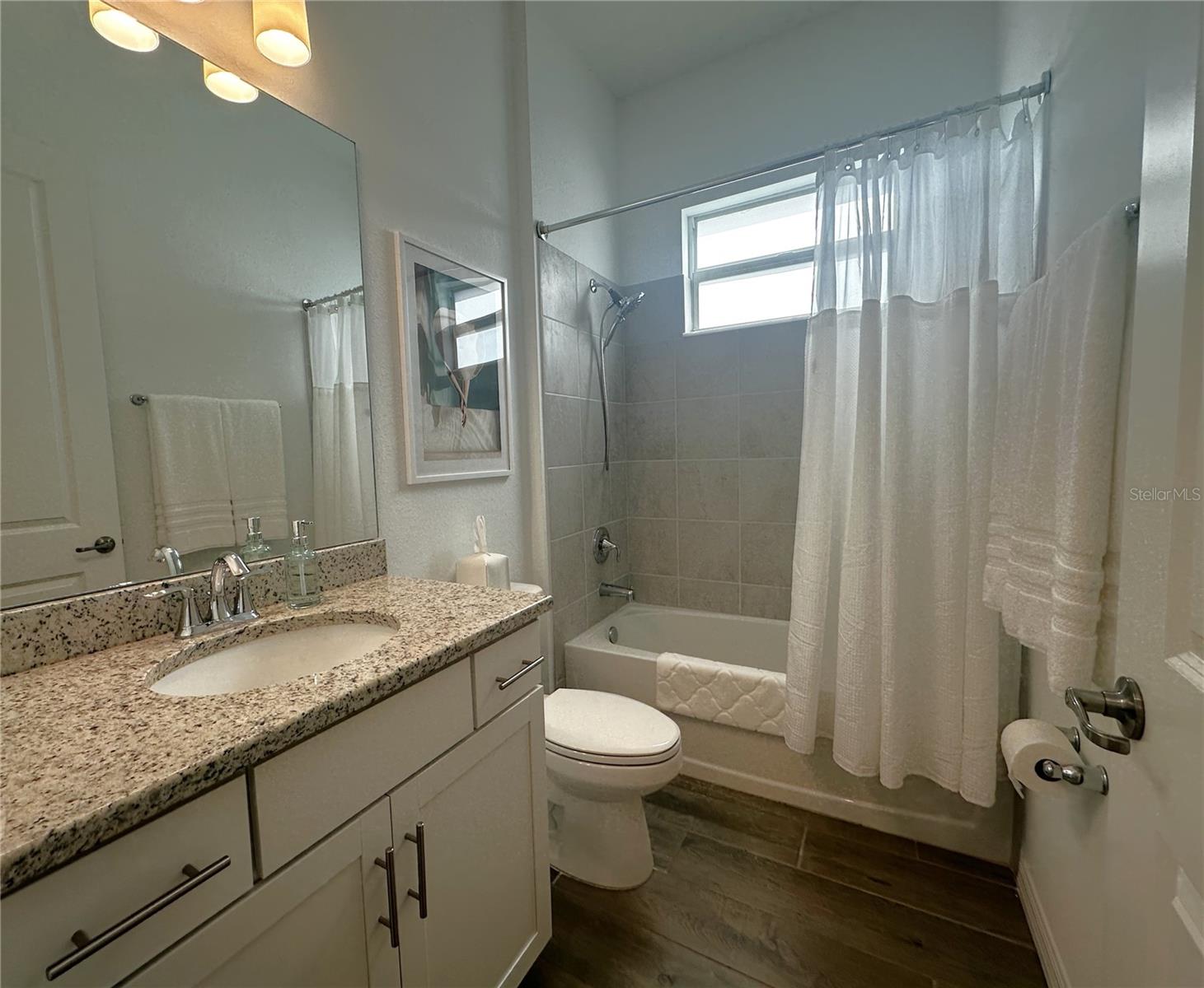 Image 24 of 75 For 14897 Cherry Blossom Way