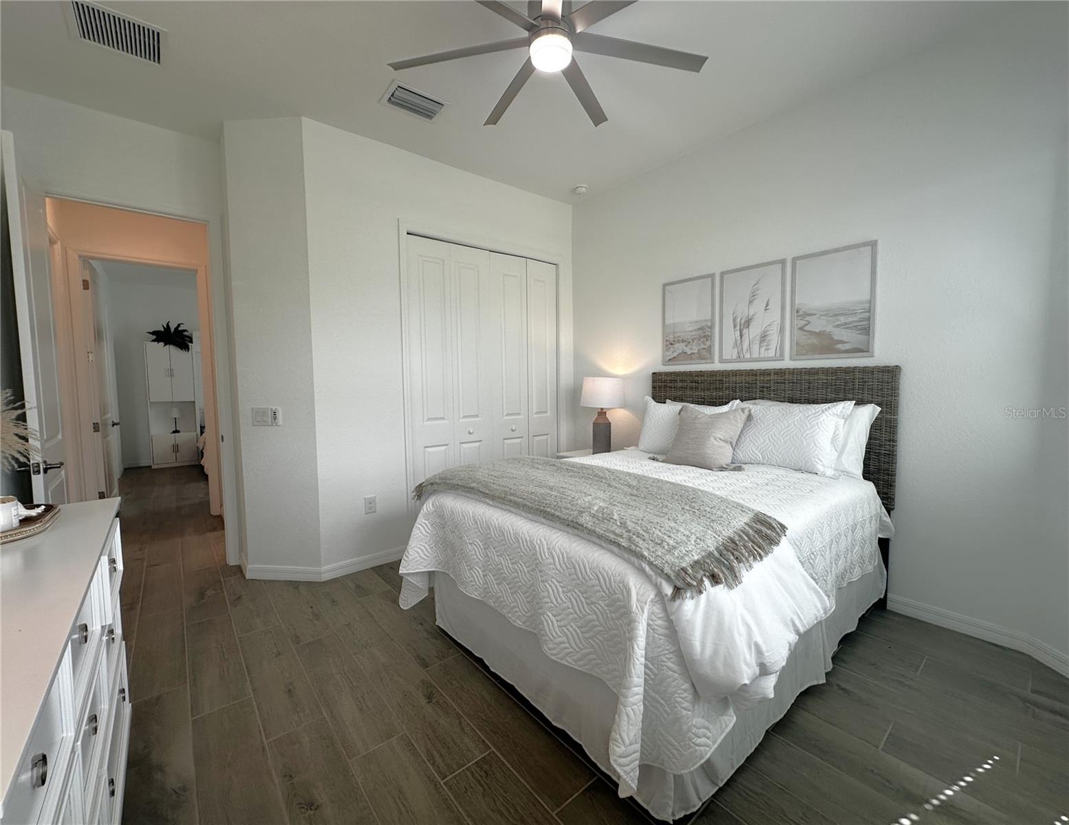 Image 26 of 75 For 14897 Cherry Blossom Way