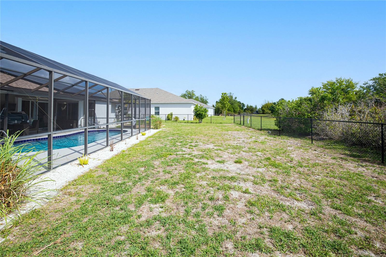 Image 42 of 47 For 390 Tres Lagoas Street