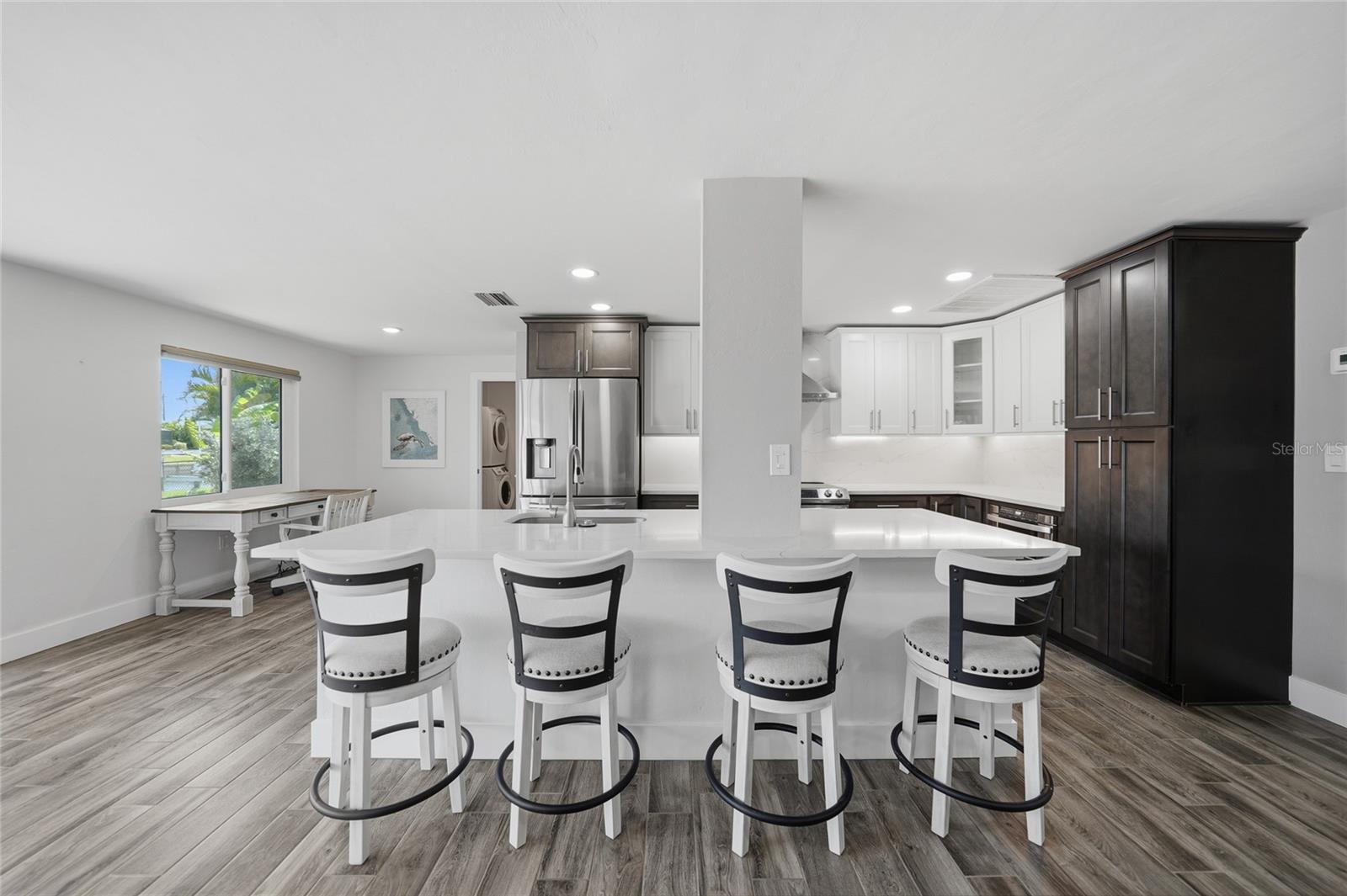 Image 12 of 50 For 380 Coronado Drive