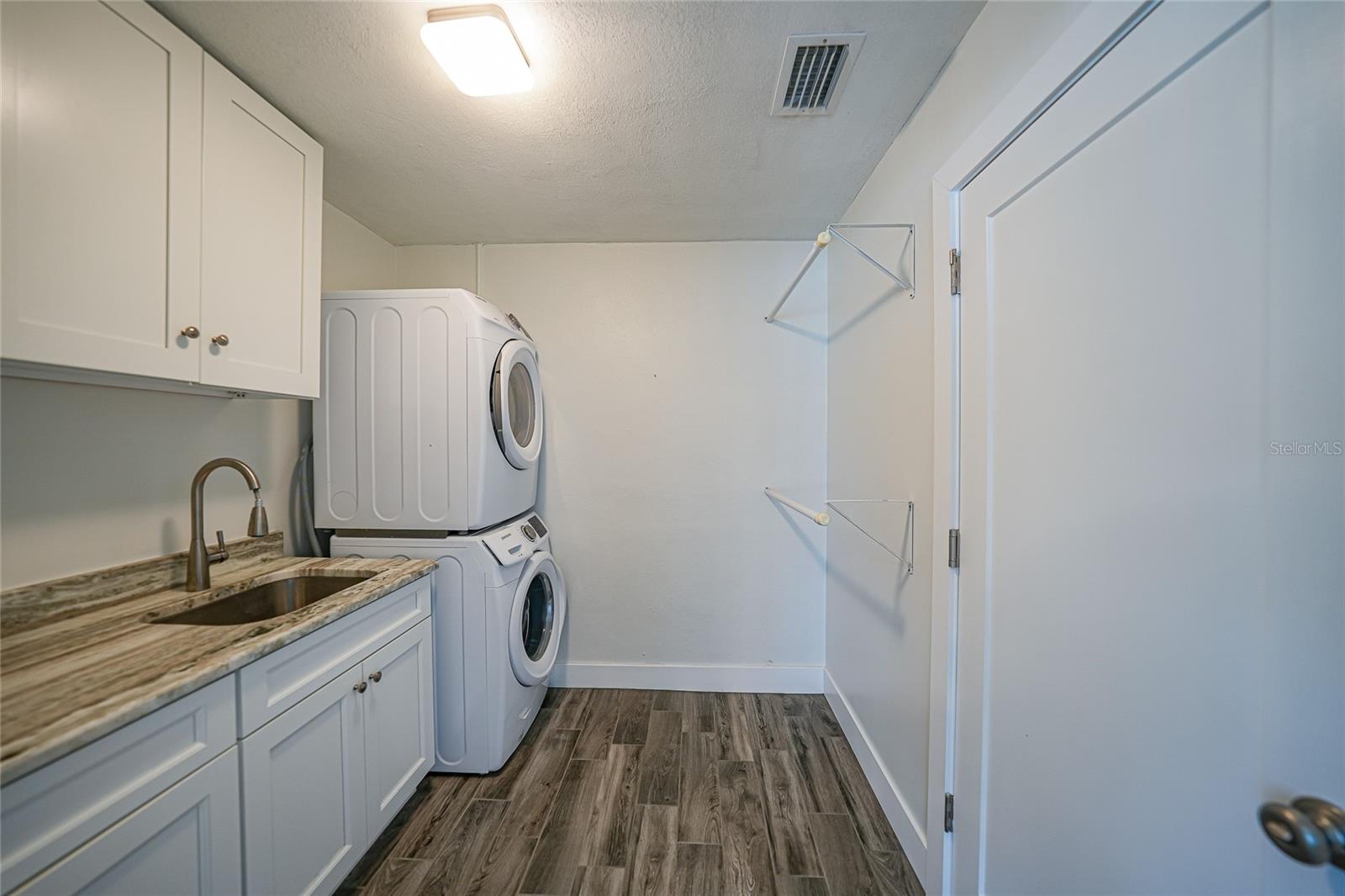 Image 36 of 50 For 380 Coronado Drive