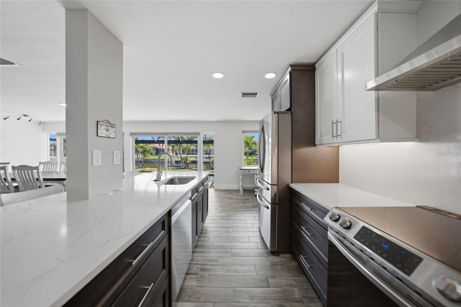 Image 8 of 50 For 380 Coronado Drive