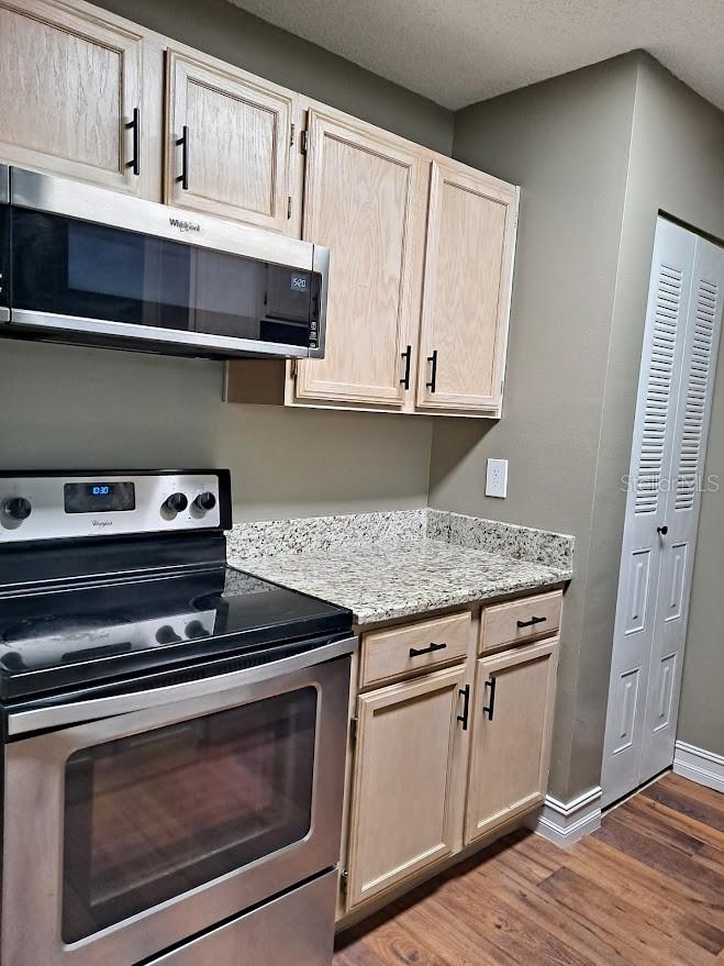 Image 6 of 26 For 4037 Crockers Lake Boulevard 25