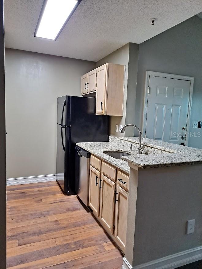 Image 7 of 26 For 4037 Crockers Lake Boulevard 25