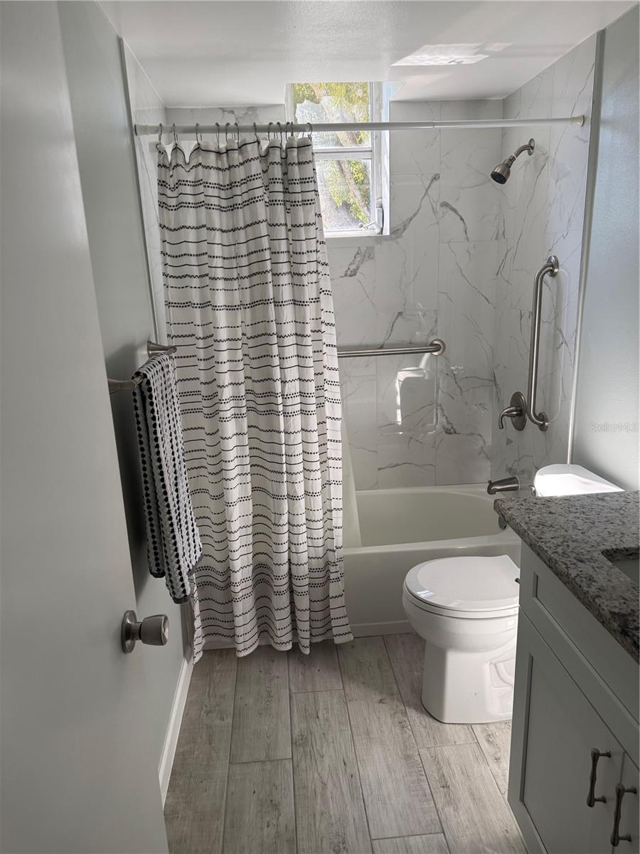 Image 5 of 50 For 403 43rd Terrace Terrace A-6