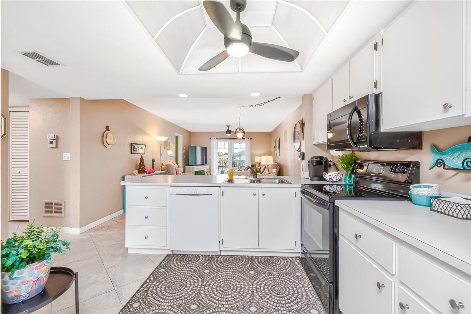 Image 6 of 51 For 12274 Egret Circle 2805