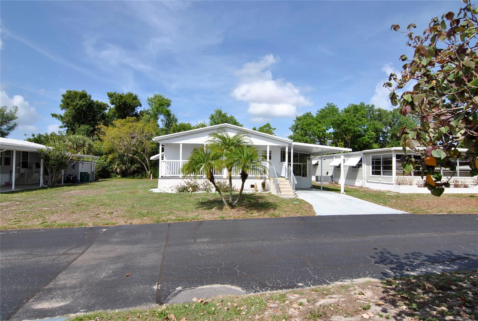 Image 2 of 55 For 24437 Harborview Road 106