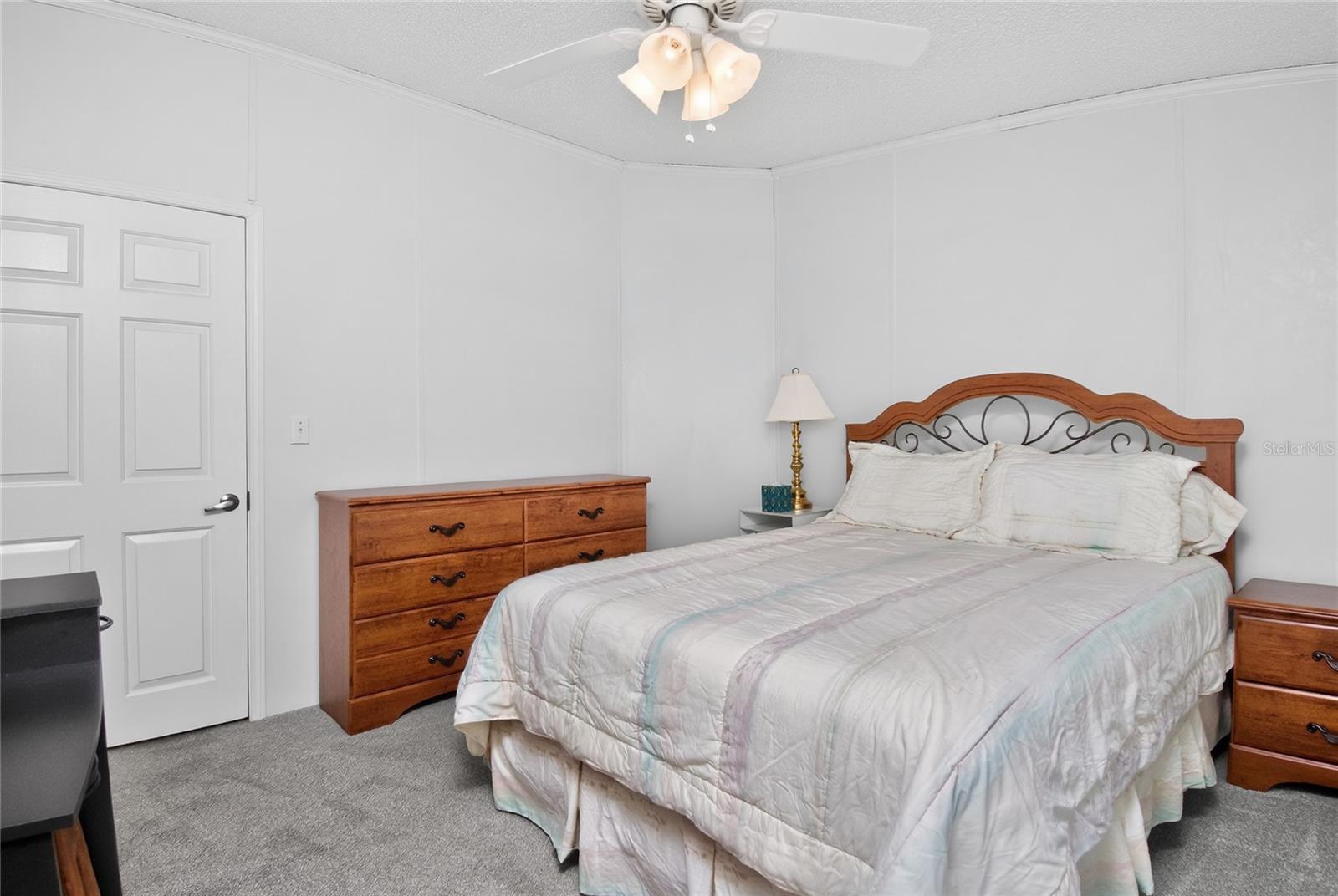 Image 25 of 55 For 24437 Harborview Road 106