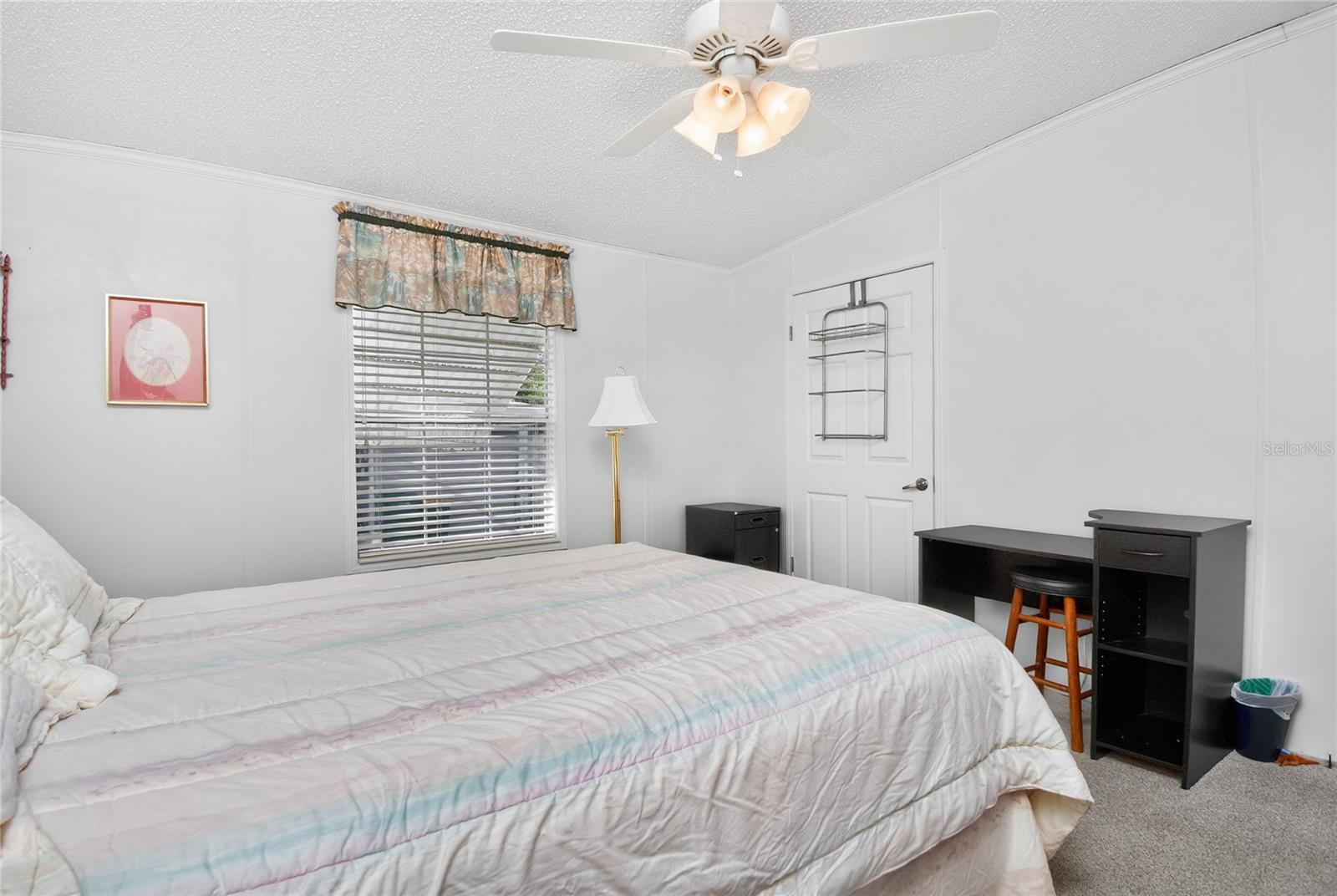 Image 26 of 55 For 24437 Harborview Road 106