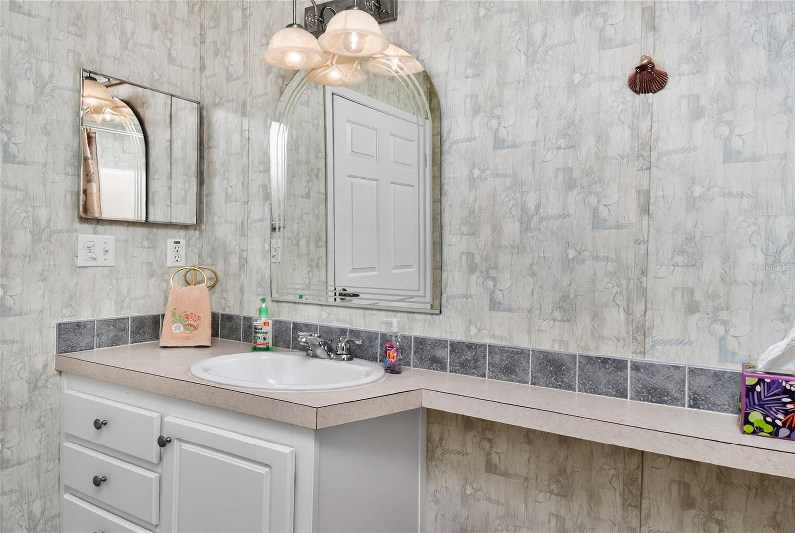 Image 28 of 55 For 24437 Harborview Road 106