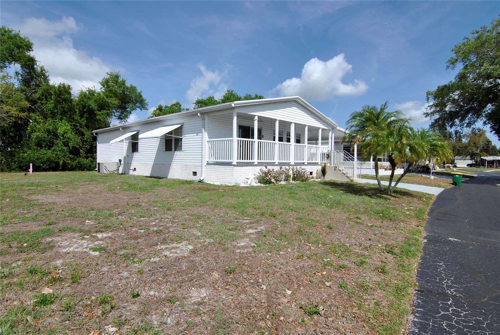 Image 3 of 55 For 24437 Harborview Road 106