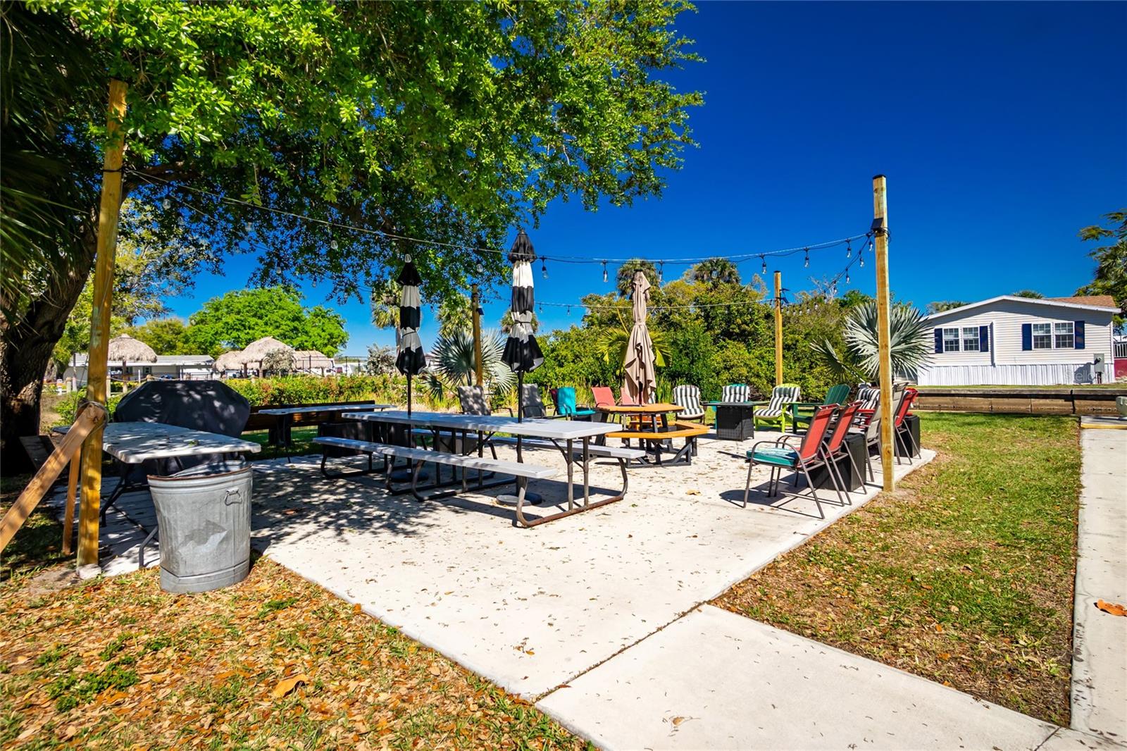 Image 45 of 55 For 24437 Harborview Road 106