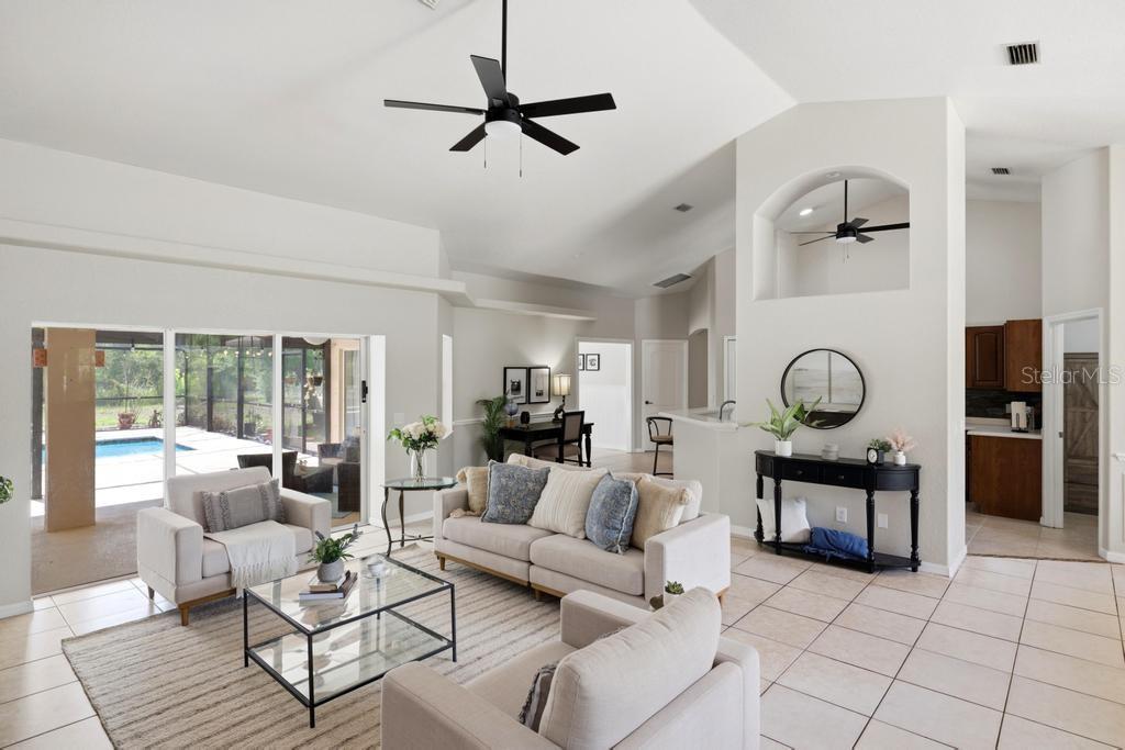 Image 11 of 66 For 2105 Bennett Lane