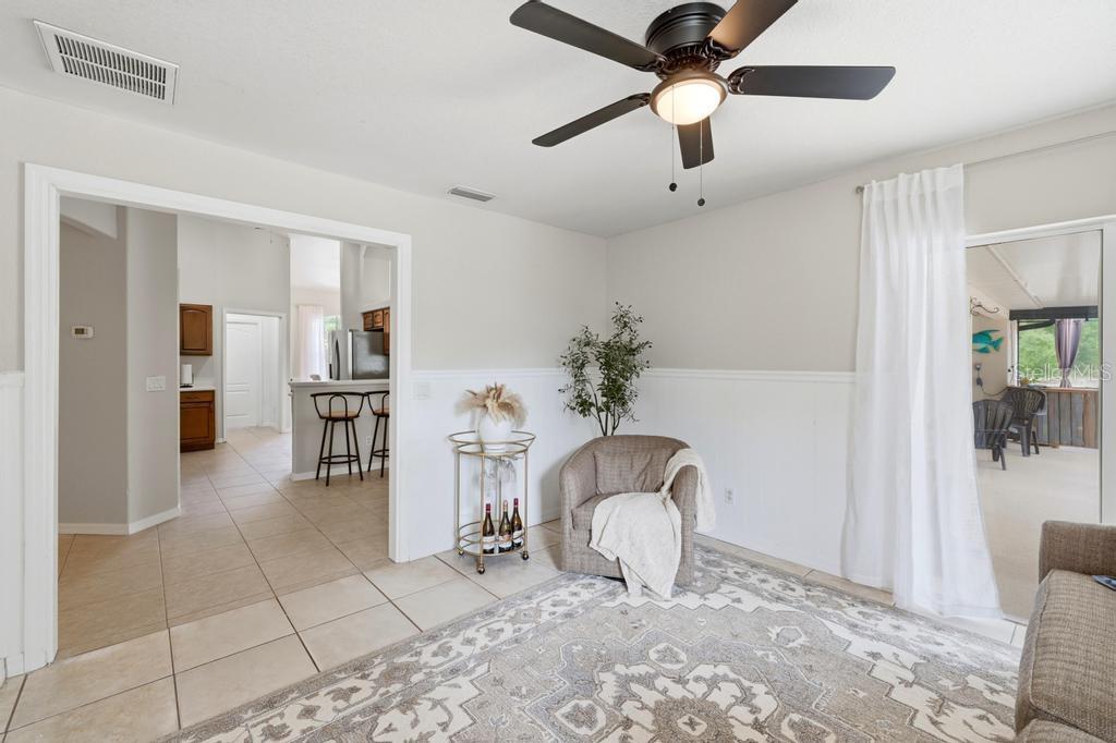 Image 32 of 66 For 2105 Bennett Lane