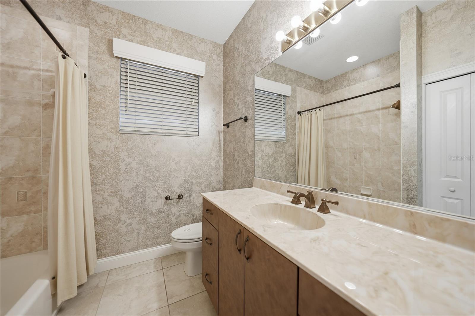 Image 20 of 29 For 718 Antalya Court