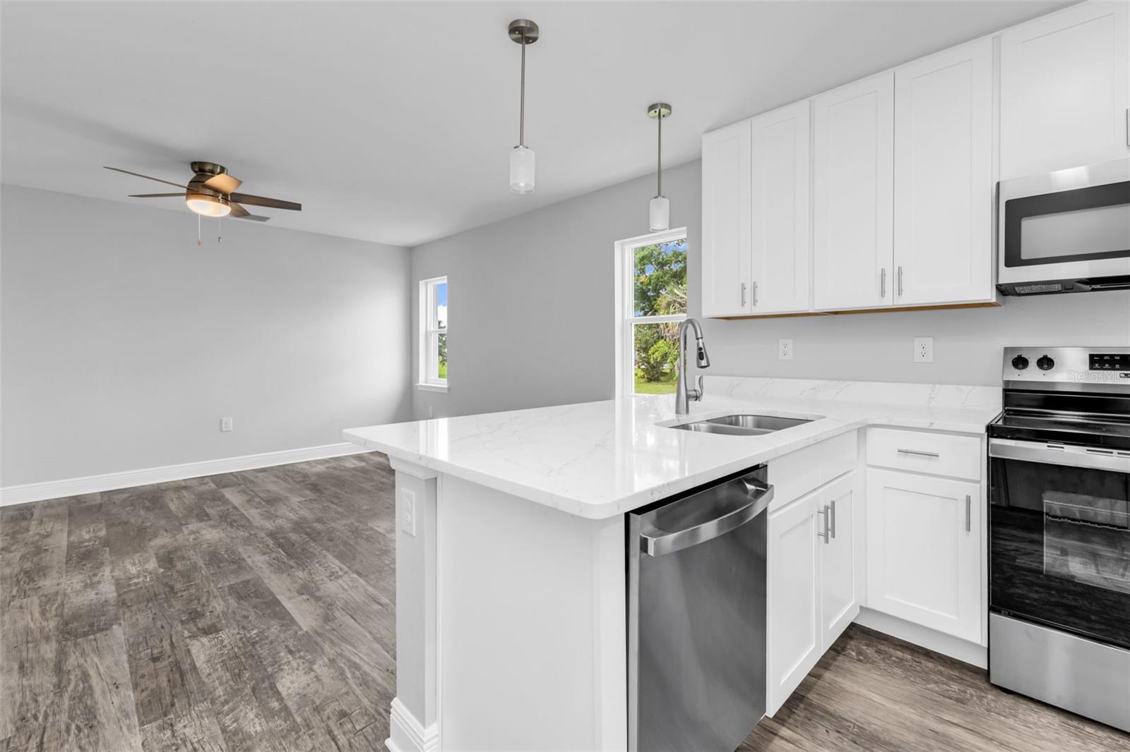 Image 11 of 94 For 301 Virginia Avenue