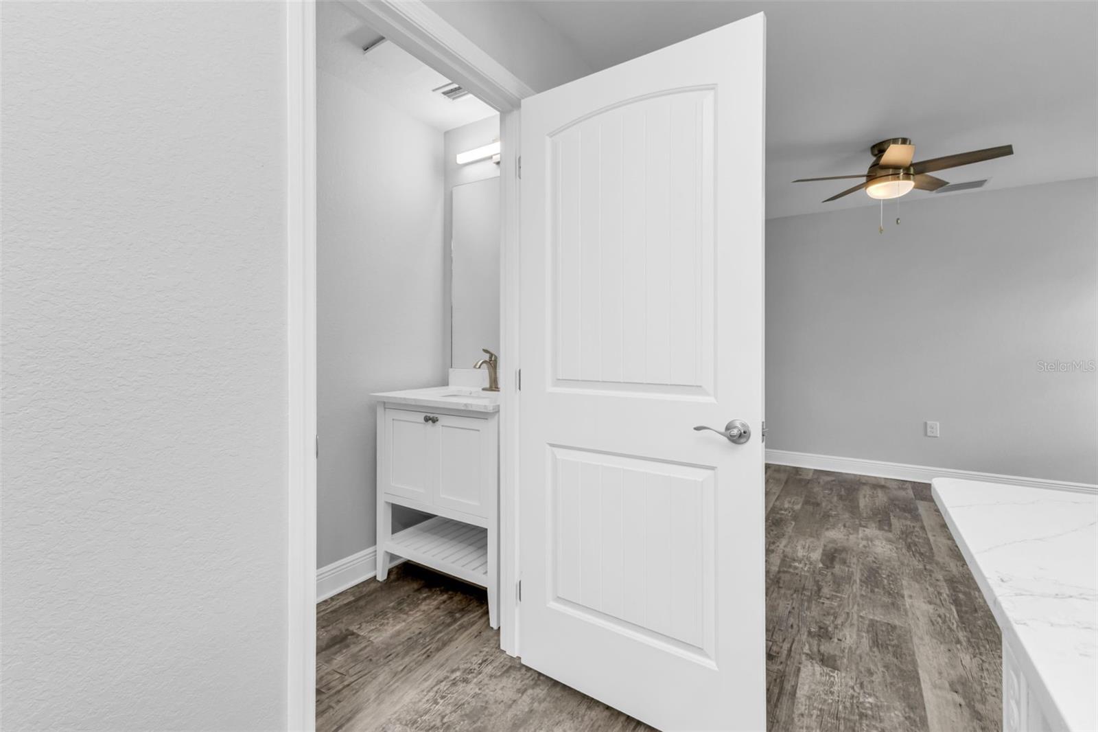 Image 13 of 94 For 301 Virginia Avenue