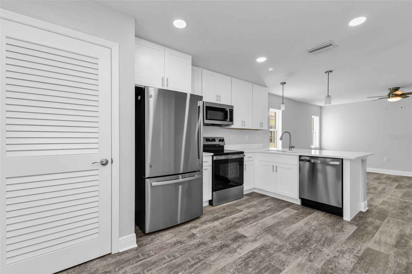 Image 36 of 94 For 301 Virginia Avenue