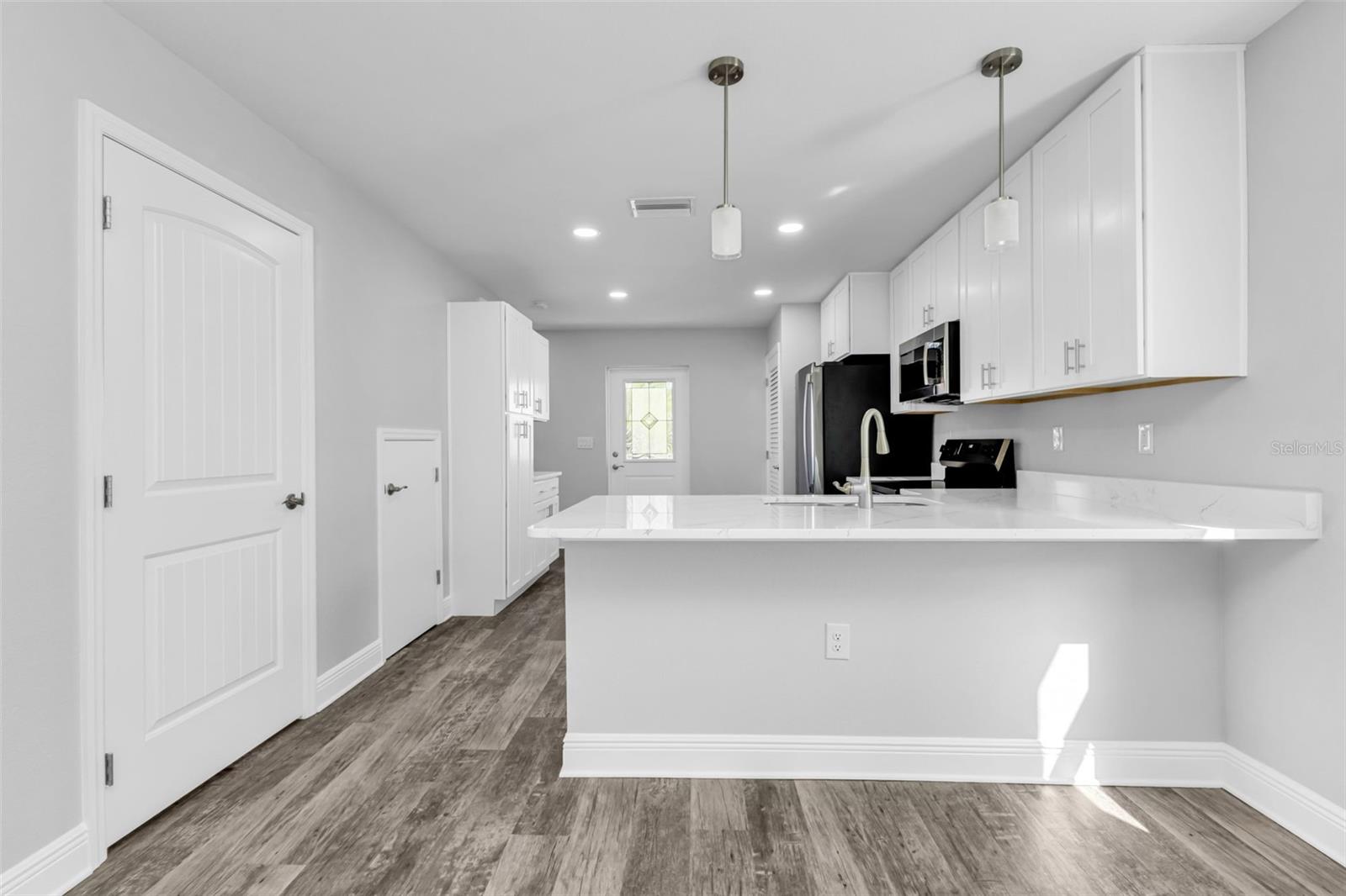 Image 41 of 94 For 301 Virginia Avenue