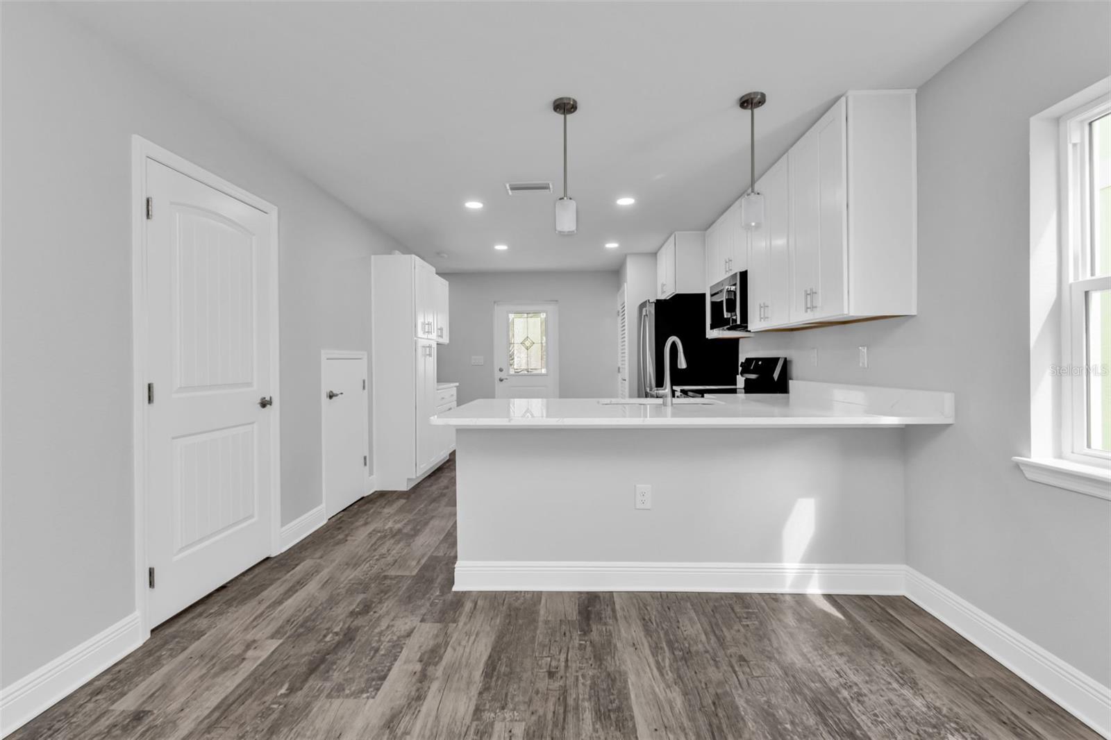 Image 46 of 94 For 301 Virginia Avenue