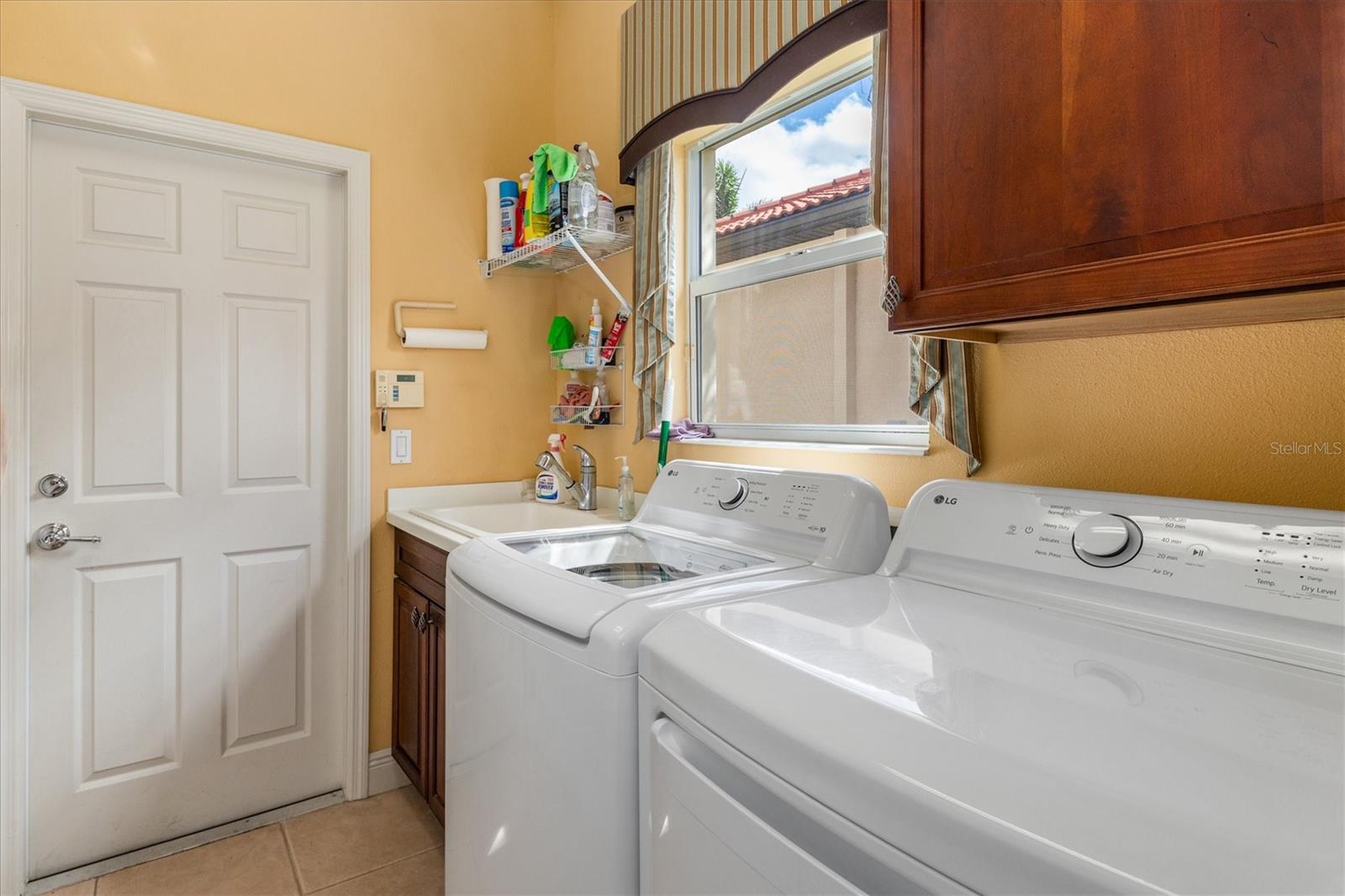 Image 27 of 52 For 23126 Copperleaf Drive