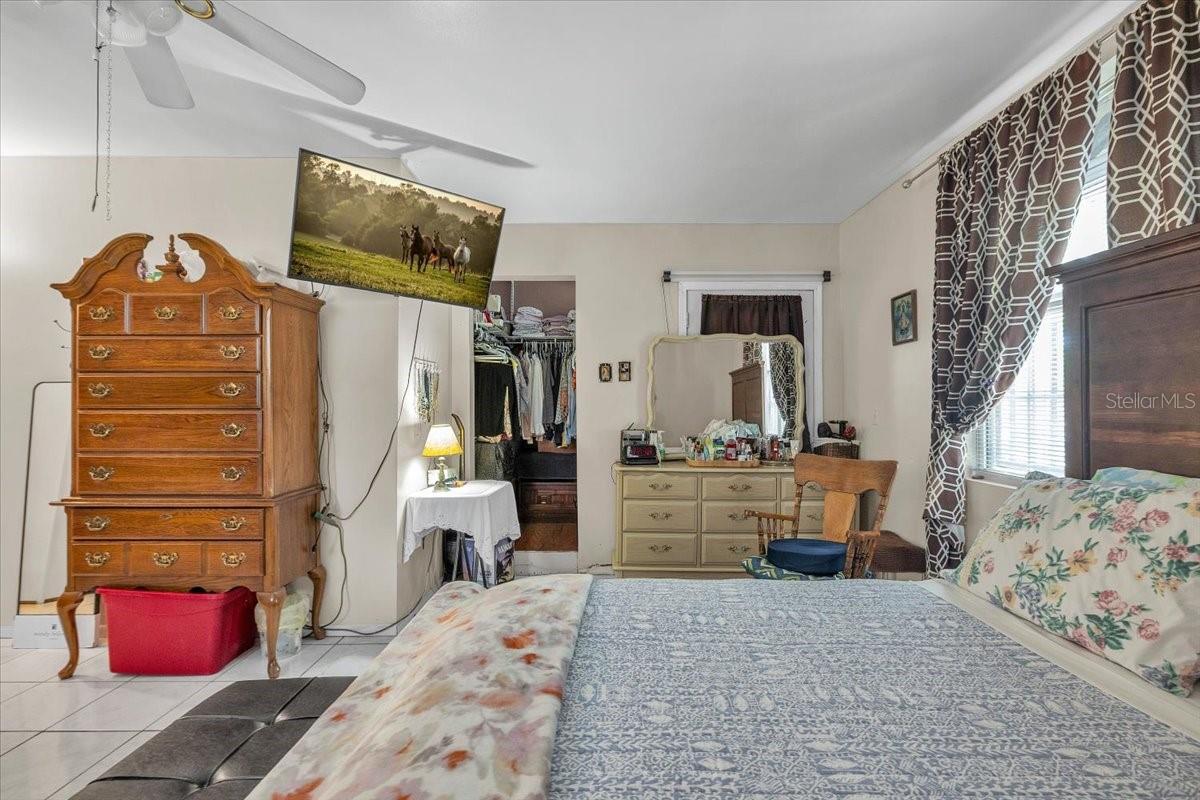 Image 24 of 63 For 1326 Forrest Avenue