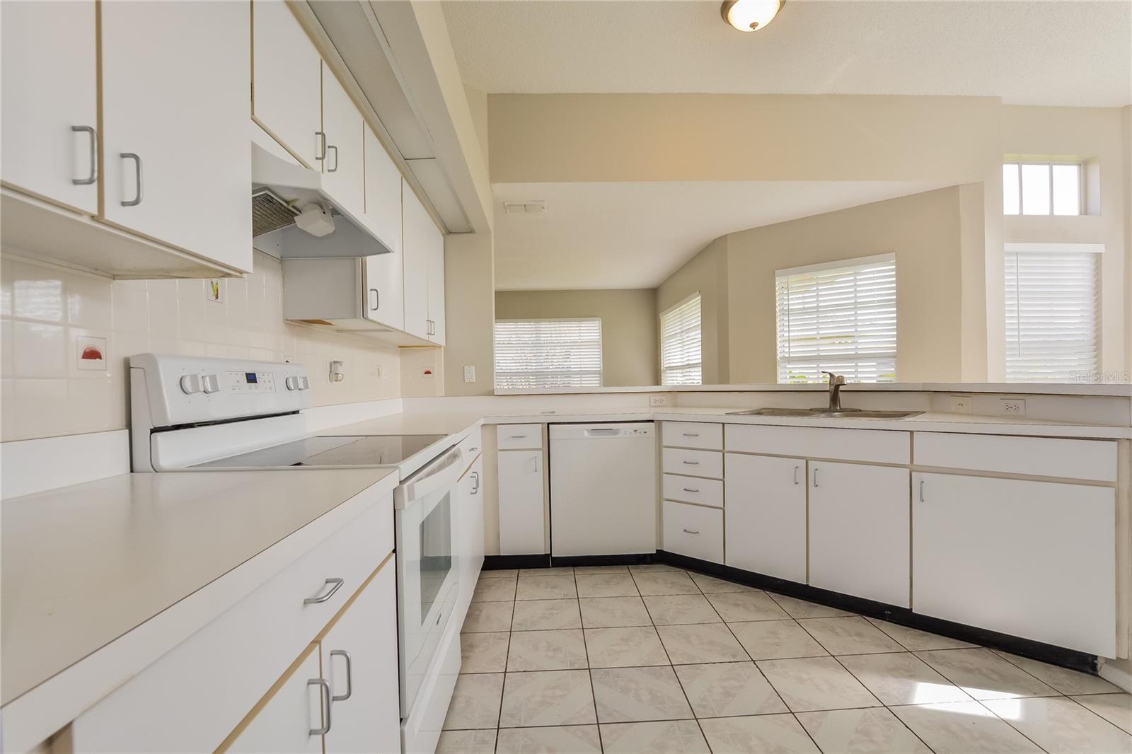 Image 8 of 15 For 1515 Wood Violet Drive