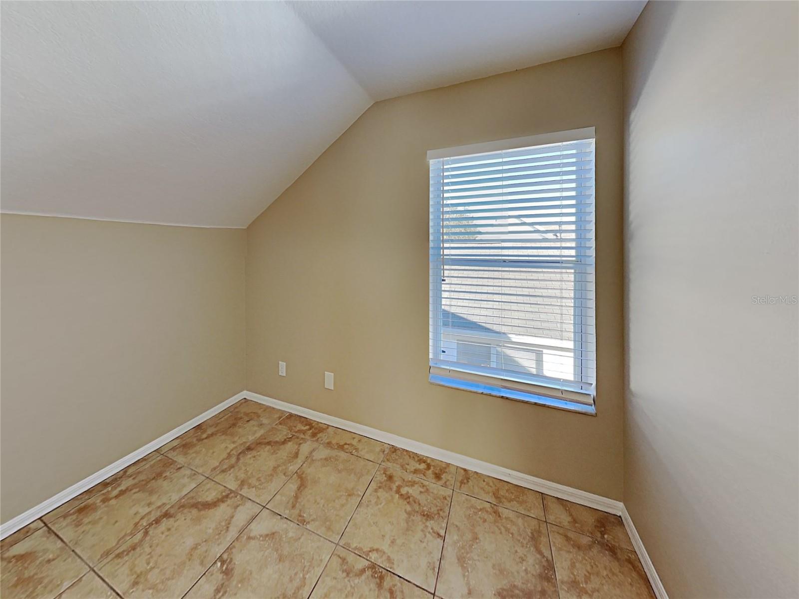 Image 14 of 22 For 1745 Horsechestnut Court