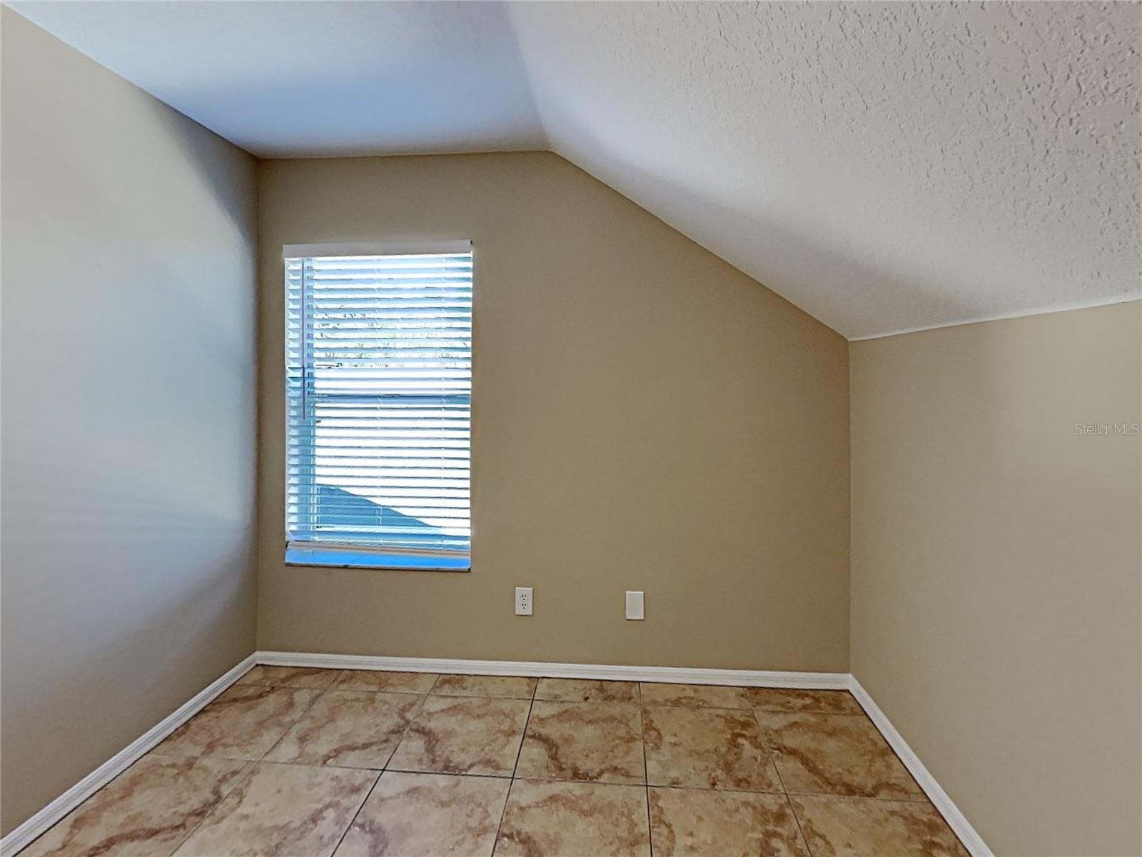 Image 15 of 22 For 1745 Horsechestnut Court