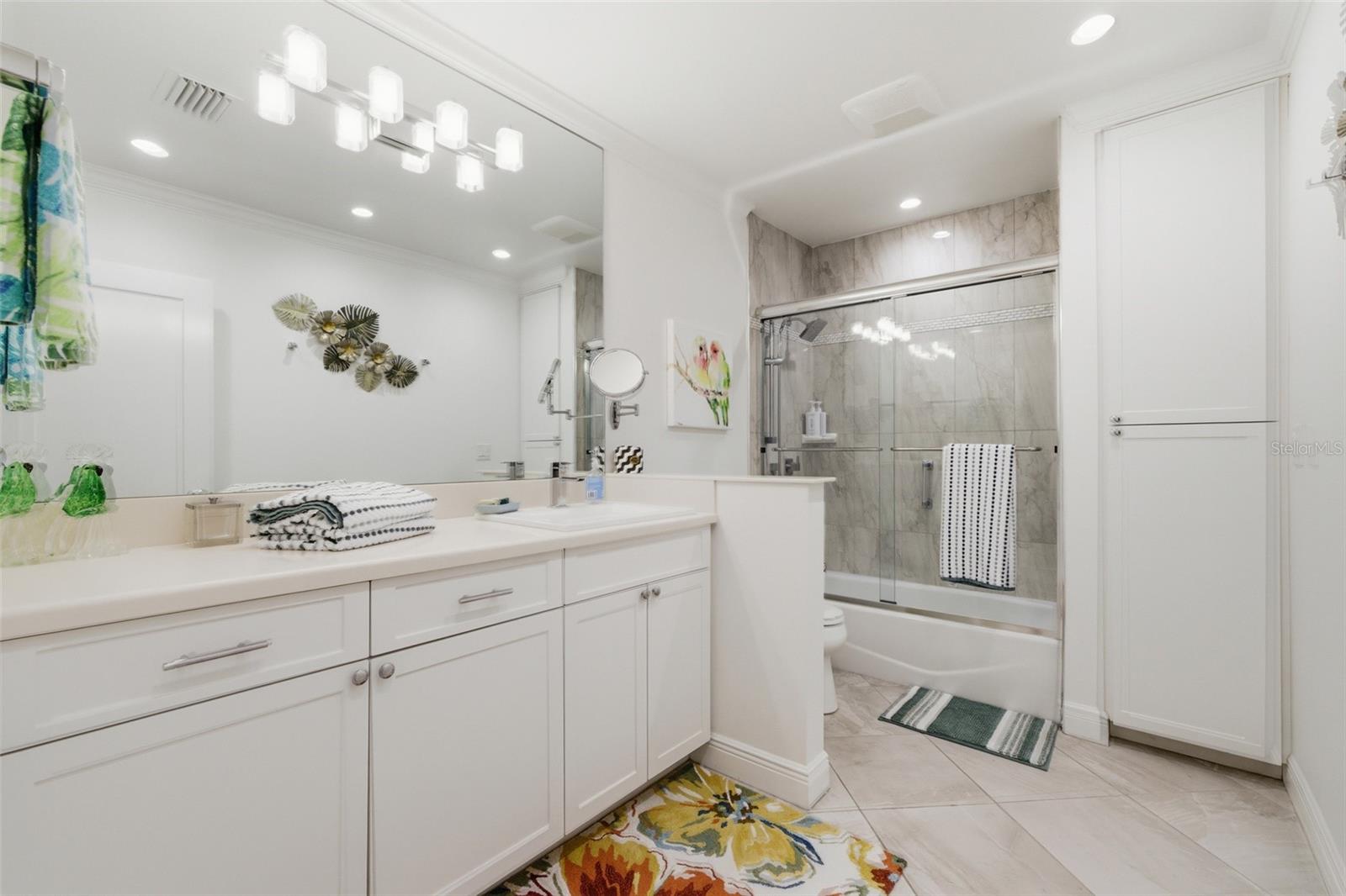 Image 19 of 53 For 3270 Southshore Drive 72a