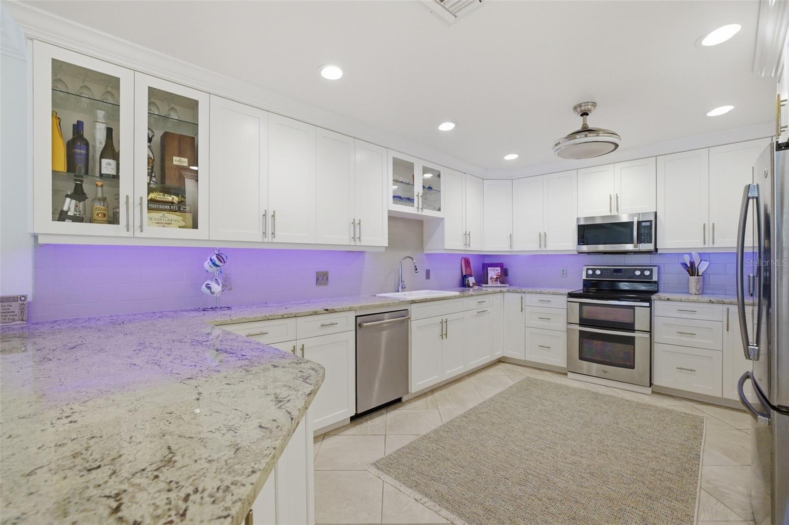 Image 23 of 53 For 3270 Southshore Drive 72a