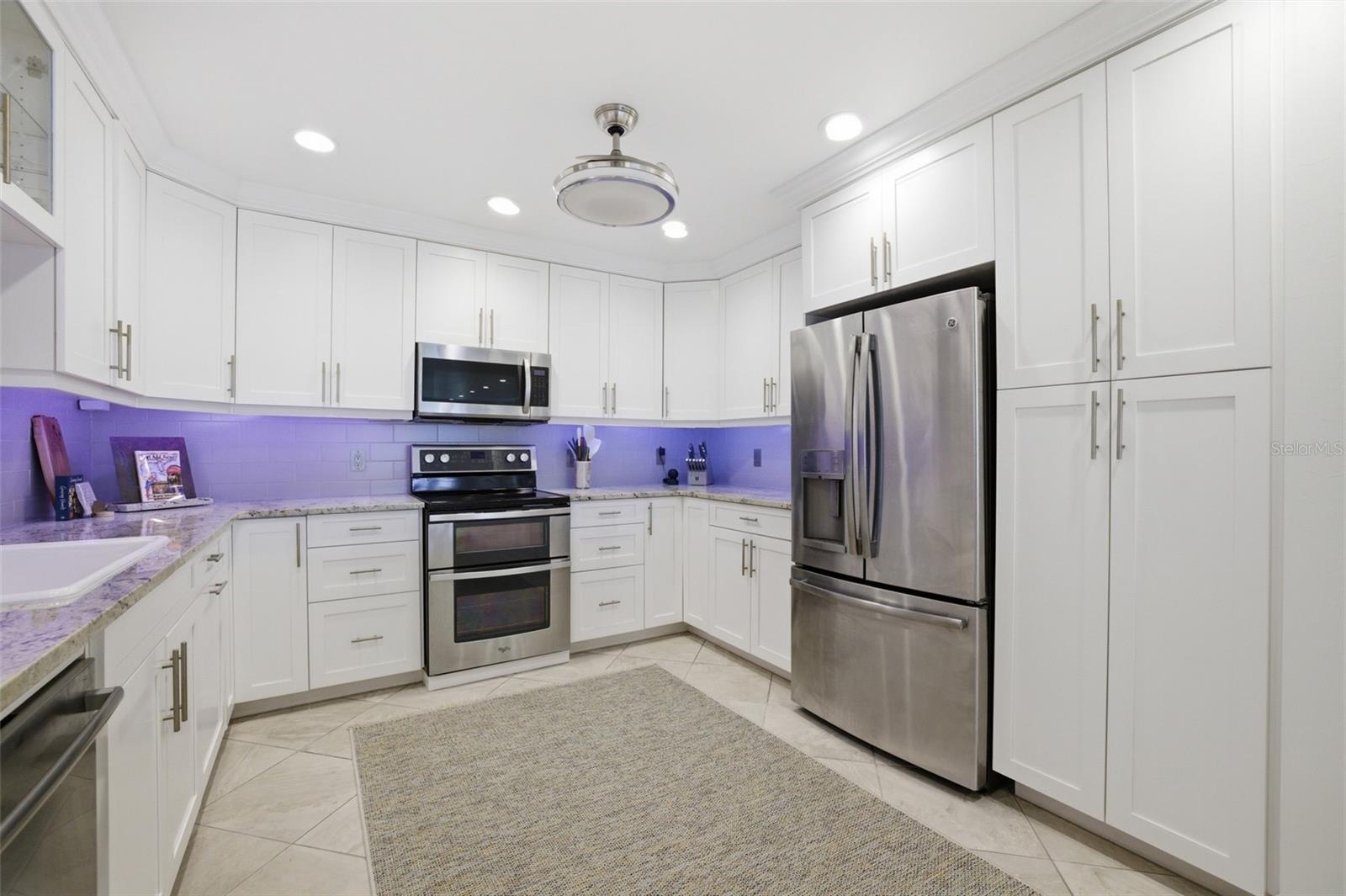 Image 24 of 53 For 3270 Southshore Drive 72a