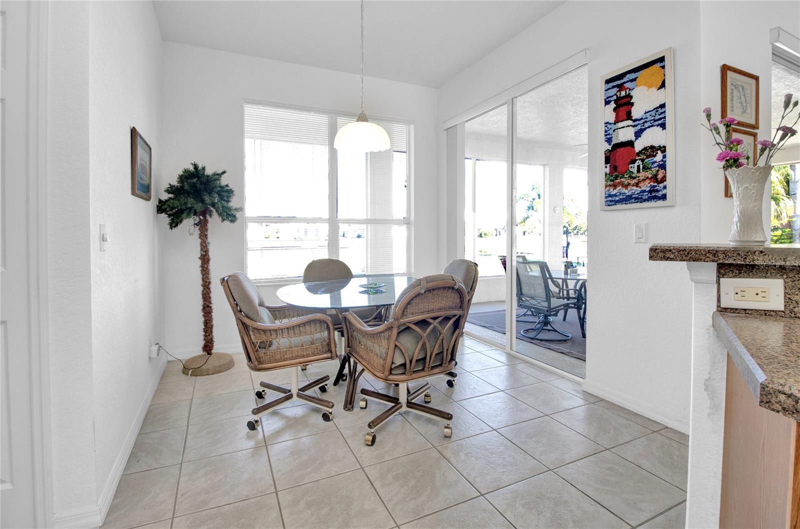 Image 7 of 37 For 24679 Buckingham Way