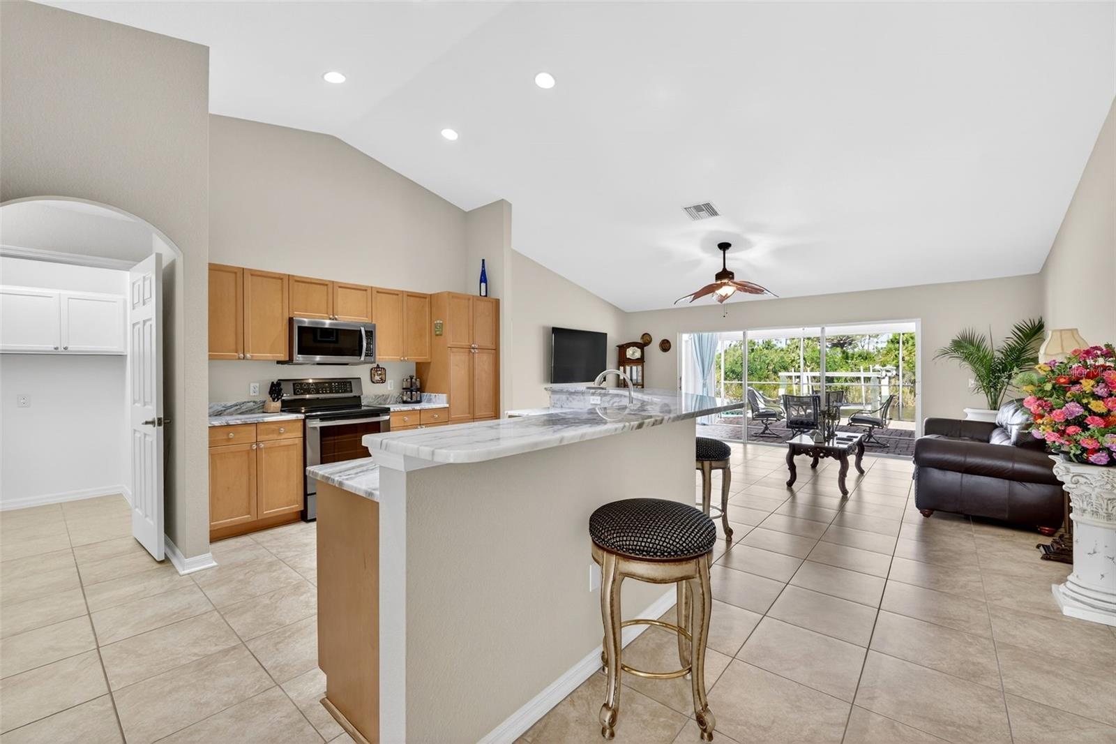 Image 13 of 90 For 15144 Hennipen Circle