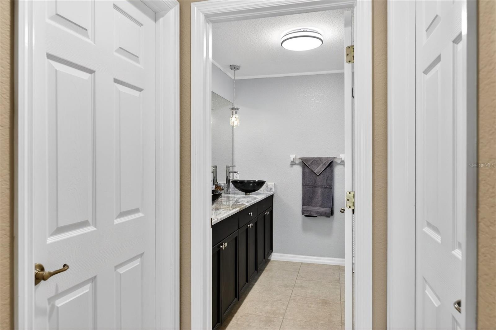 Image 22 of 90 For 15144 Hennipen Circle