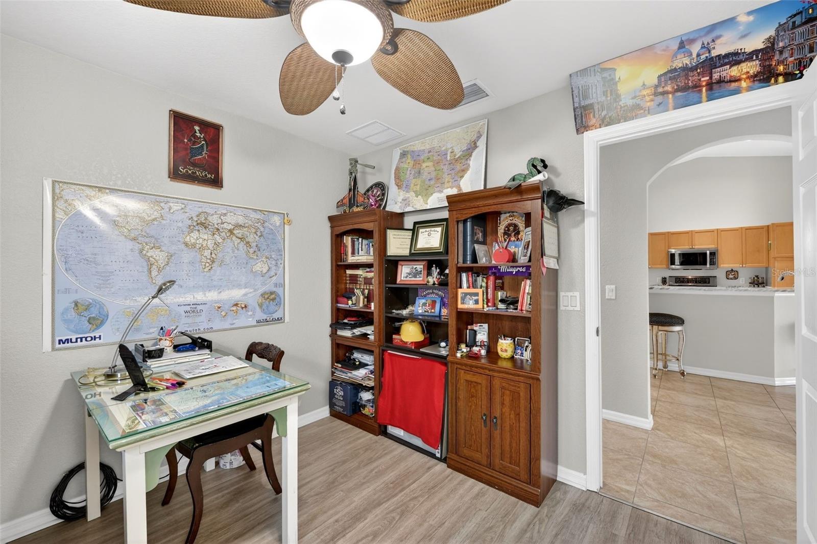 Image 24 of 90 For 15144 Hennipen Circle