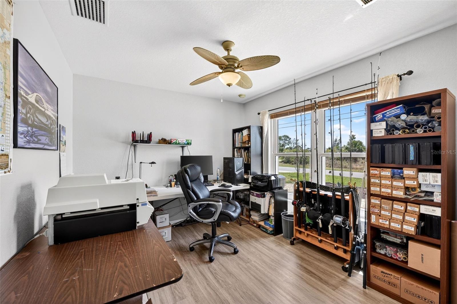 Image 25 of 90 For 15144 Hennipen Circle