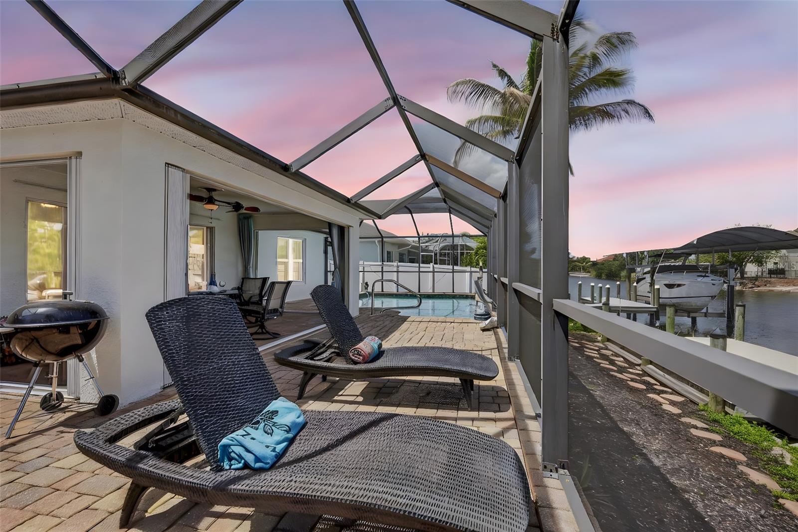 Image 32 of 90 For 15144 Hennipen Circle