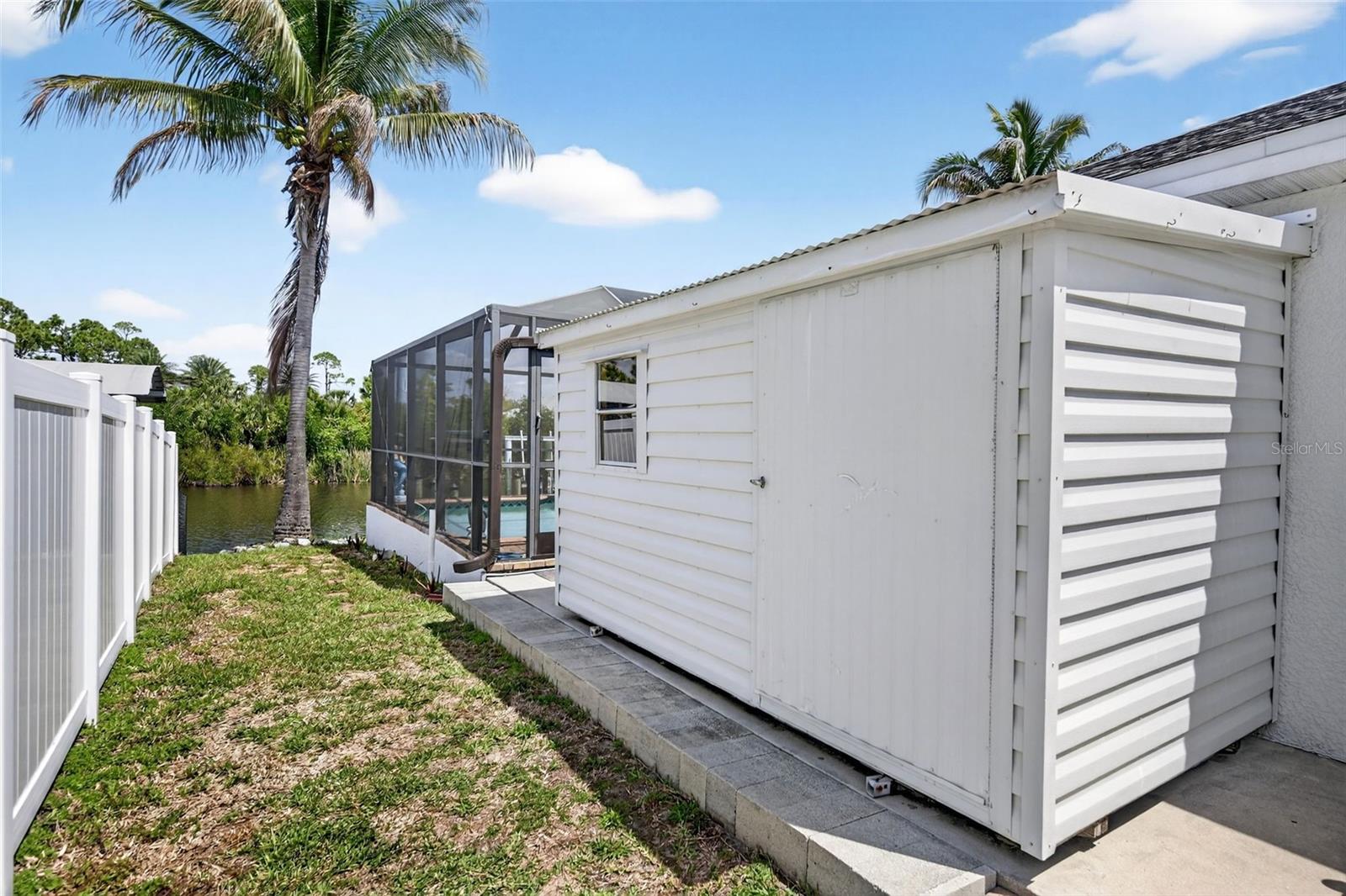 Image 41 of 90 For 15144 Hennipen Circle