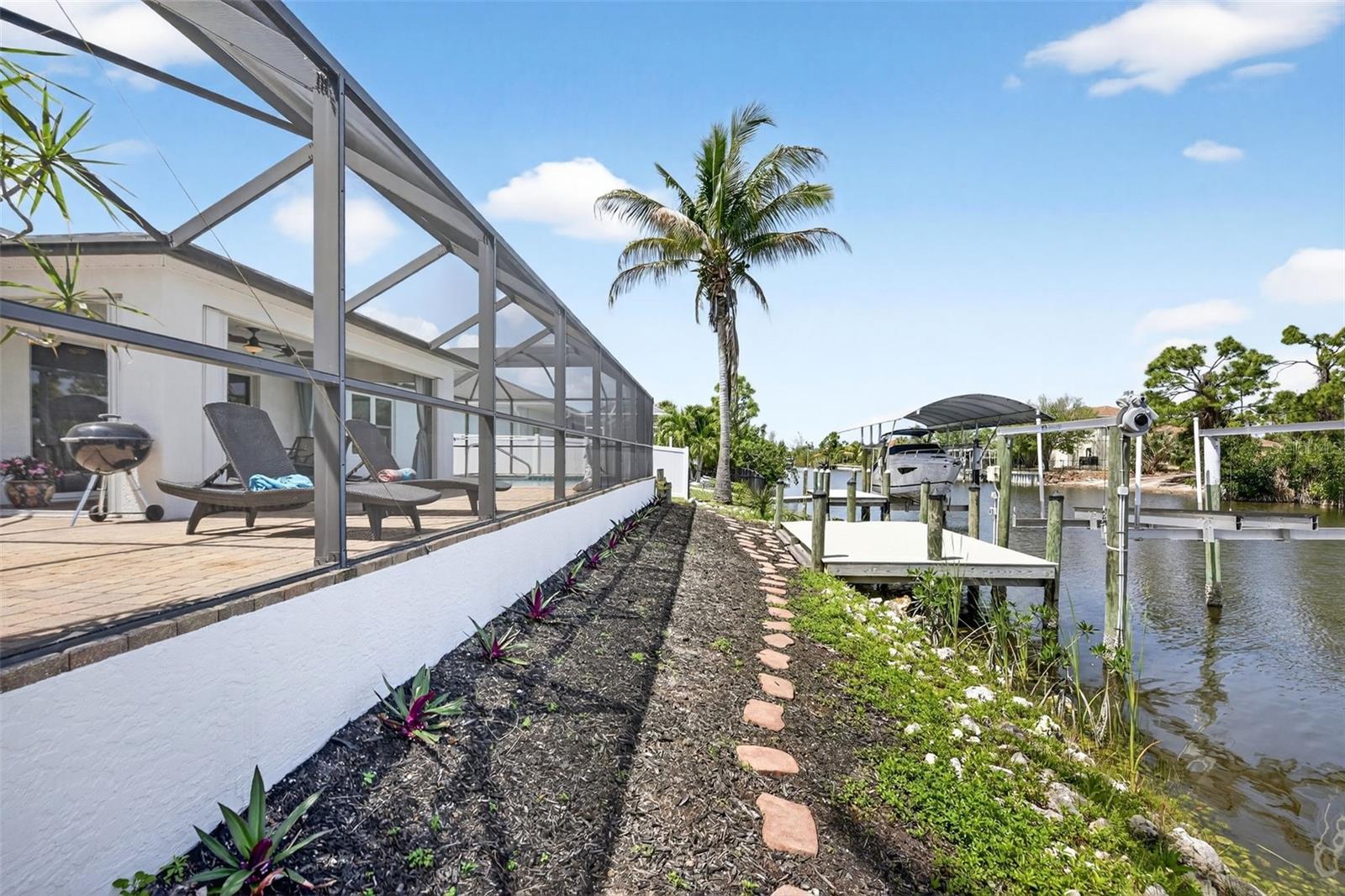 Image 48 of 90 For 15144 Hennipen Circle