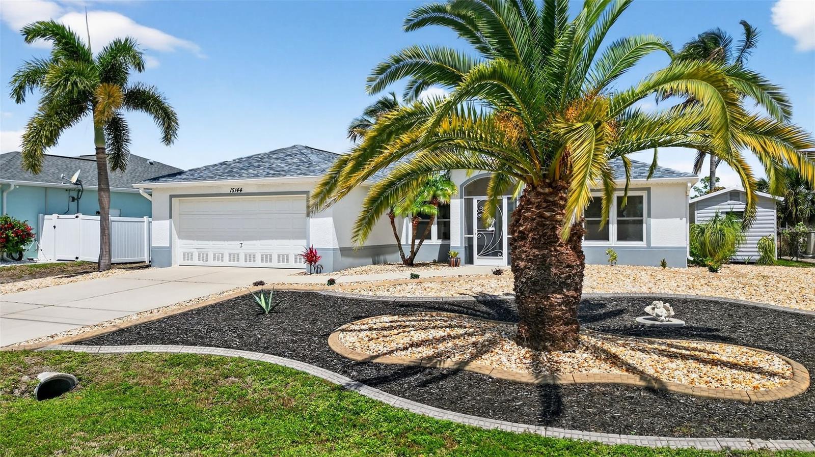 Image 51 of 90 For 15144 Hennipen Circle