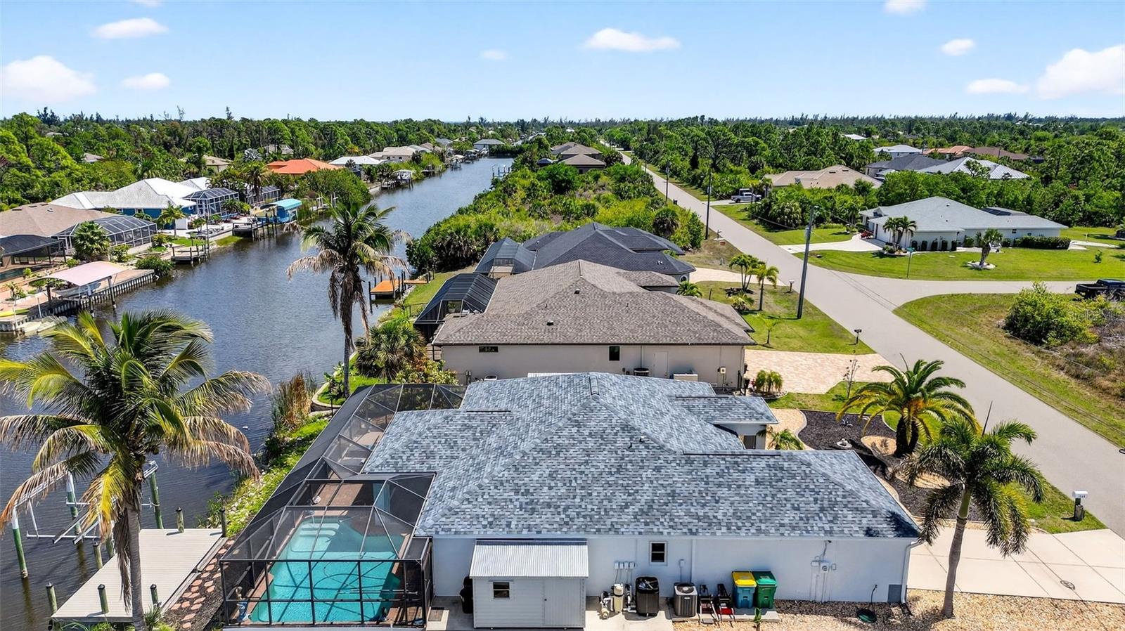 Image 55 of 90 For 15144 Hennipen Circle